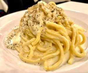 Pici cacio e pepe - Ristorante "I Tre Sapori" Firenze