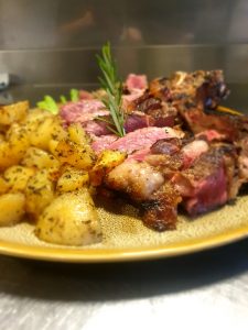 Bistecca alla fiorentina con patate arrosto